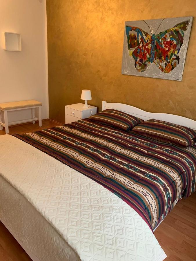 Apartman Kartec Krk Town Exterior foto