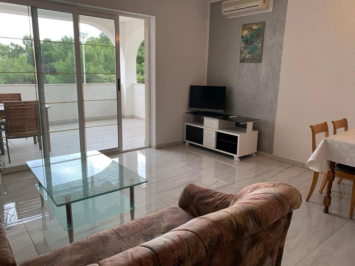 Apartman Kartec Krk Town Exterior foto