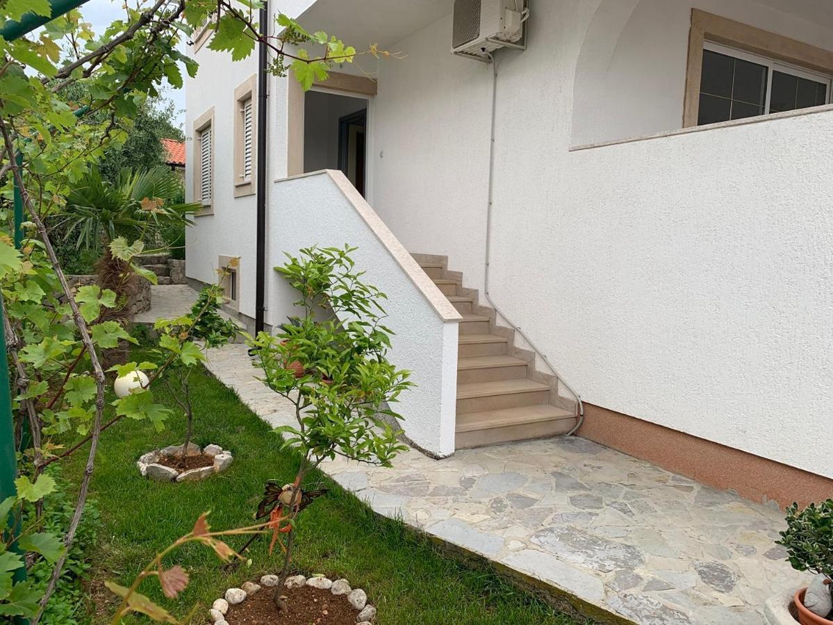 Apartman Kartec Krk Town Exterior foto