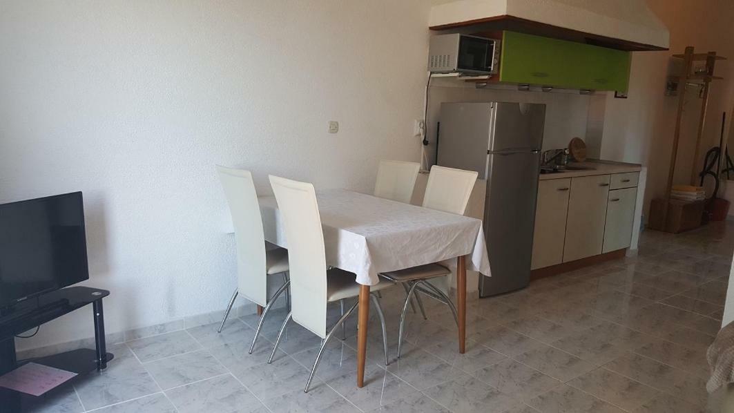 Apartman Kartec Krk Town Exterior foto